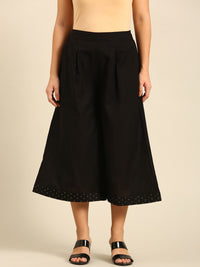 Culottes Embroidered-Black