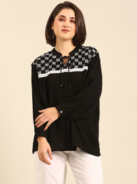 Top Embroidered-Black