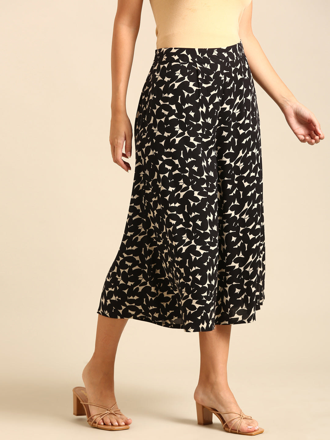 Culottes All Over Print-Black