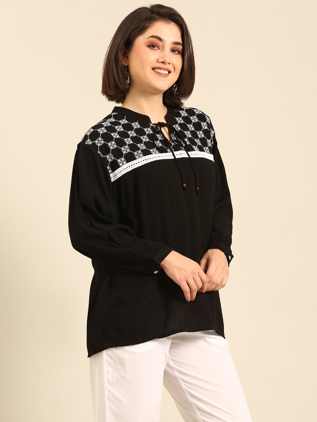 Top Embroidered-Black