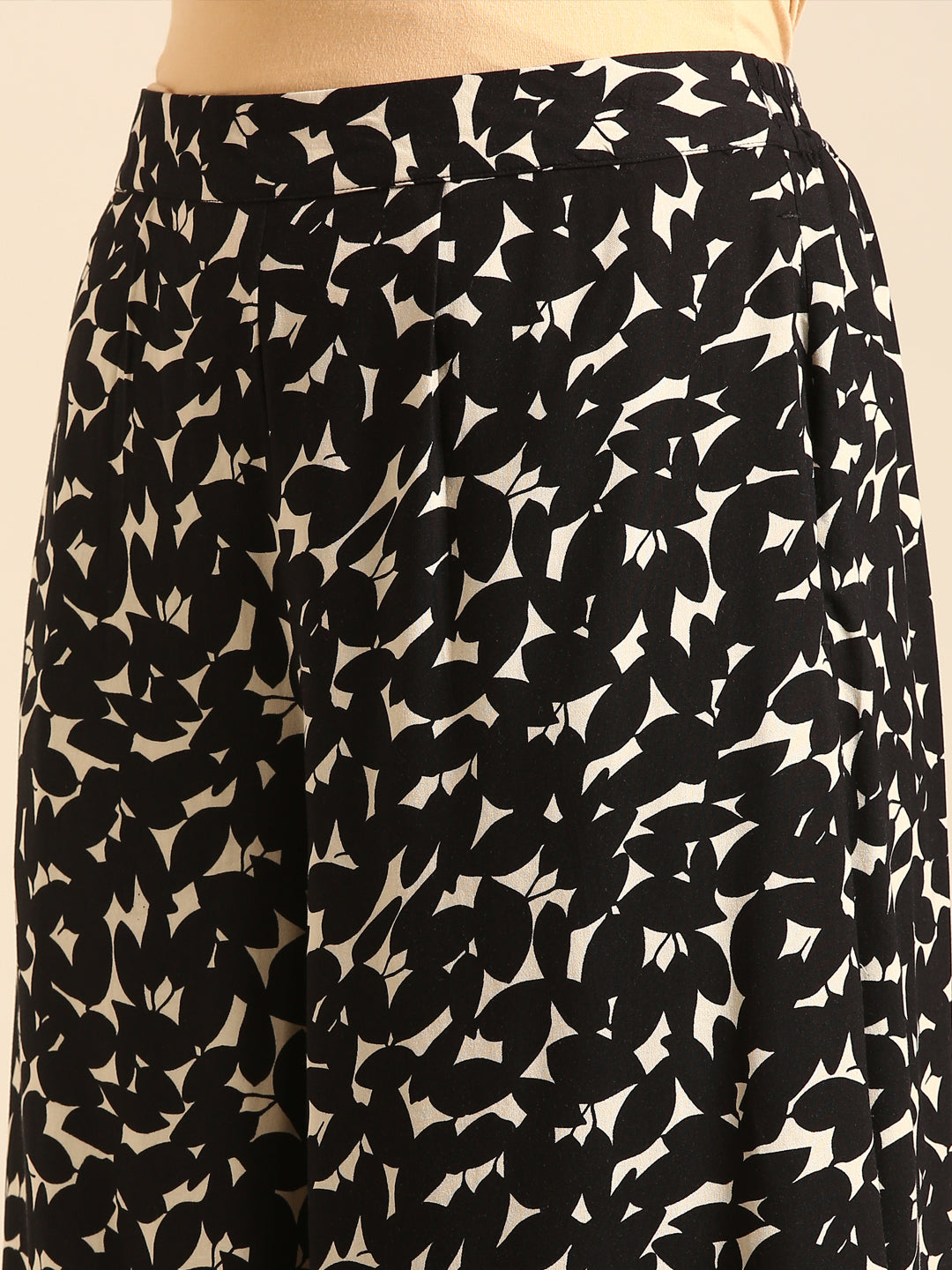 Culottes All Over Print-Black