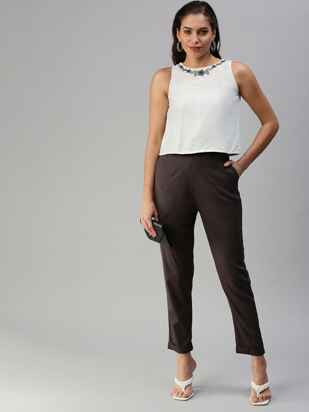 Buy Women Grey Regular Fit Solid Casual Trousers Online - 738426 | Allen  Solly